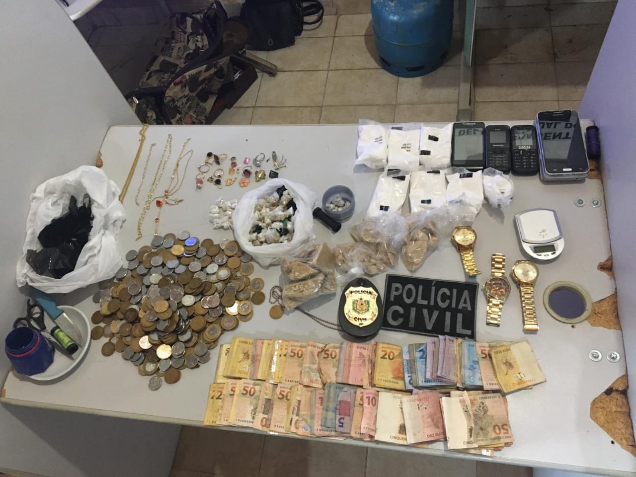POLÍCIA CIVIL APREENDE R$14.000,00 EM DROGAS NO JARI